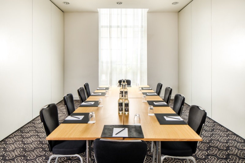 Verde boardroom